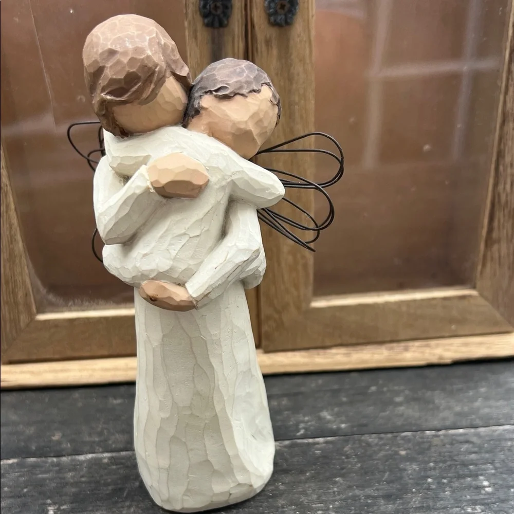 Demdaco Family Embrace Sculpture - Cream and Tan - Picture 8 of 9